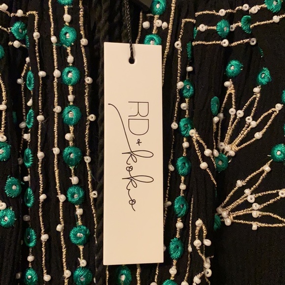 Gorgeous embellished blouse - Picture 4 of 4